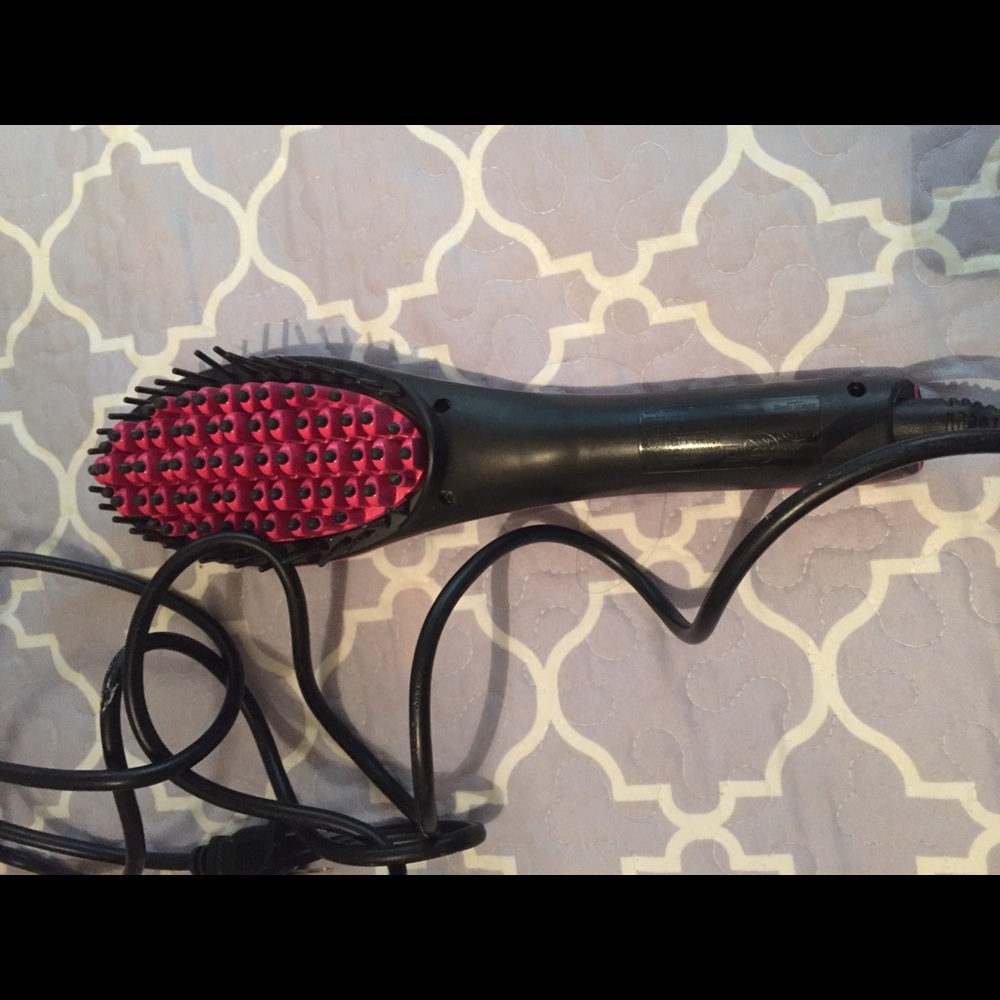 Brush hair straightener🎈